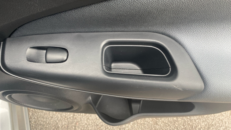 Nissan Juke 1.0 DiG-T 114 N-Connecta 5dr Petrol Hatchback